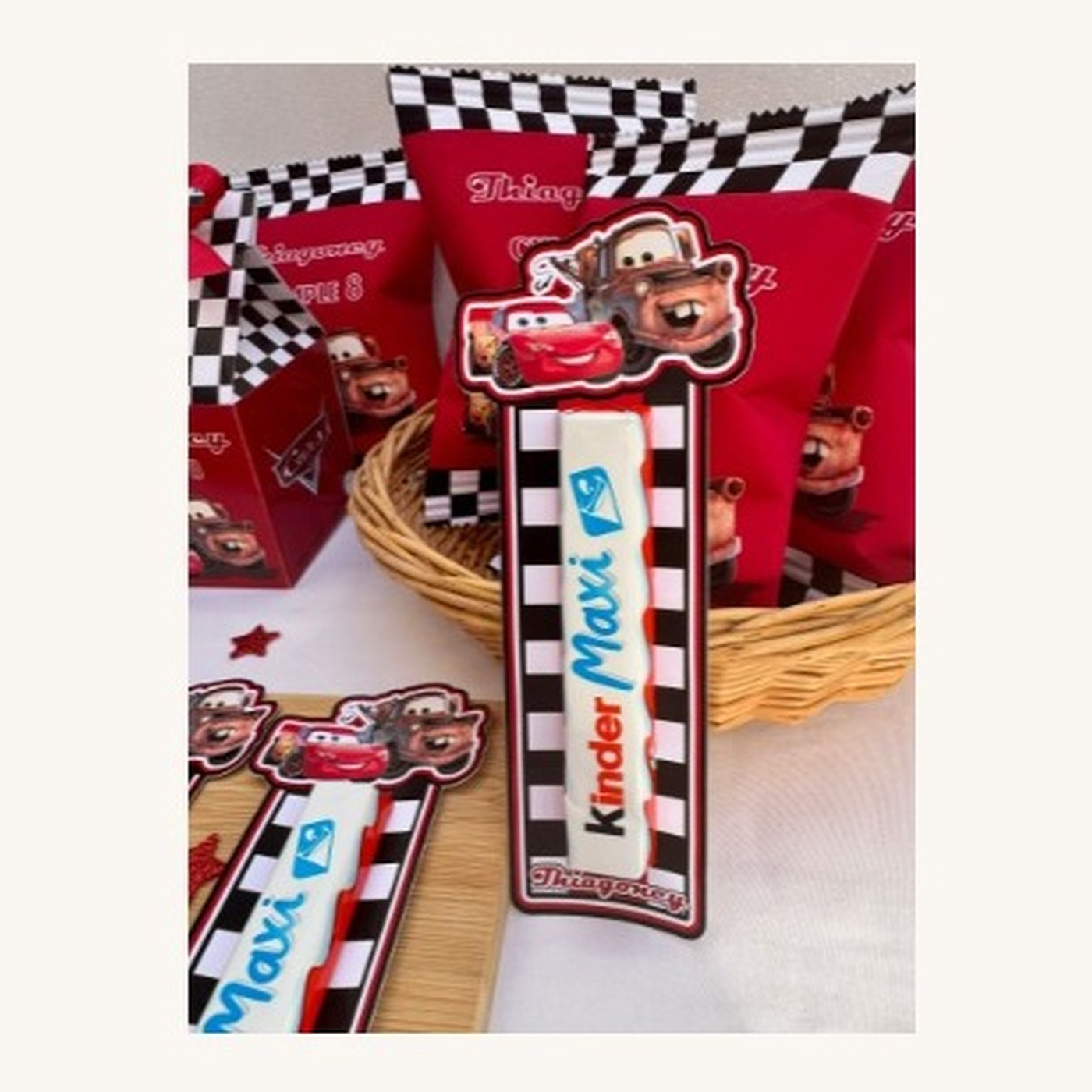 Kinder Maxi con tarjeta